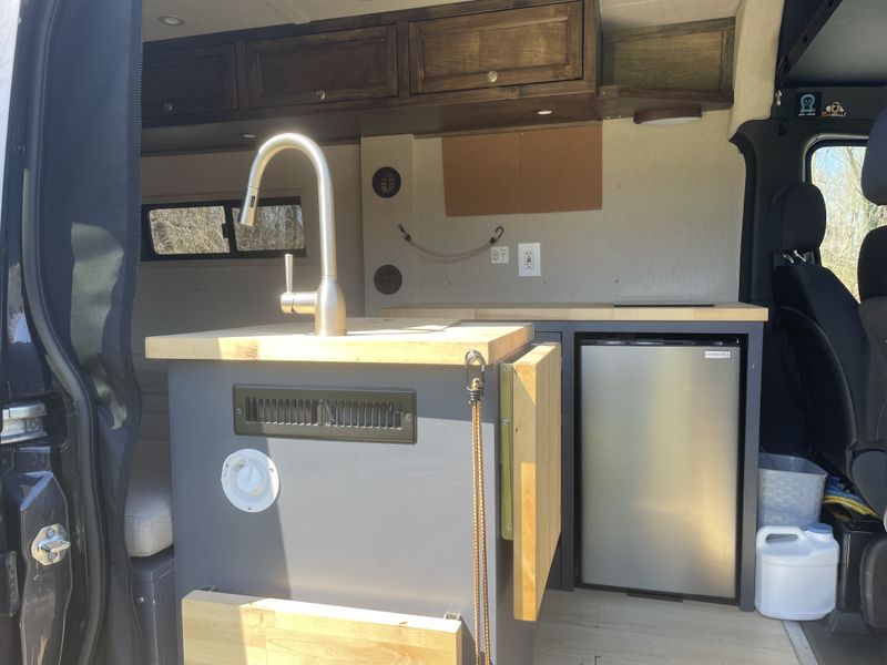 Picture 4/17 of a 2021 Sprinter Campervan - Clean Design for sale in Pittsburgh, Pennsylvania