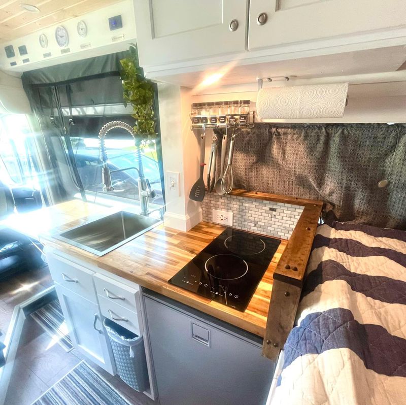 Picture 2/9 of a 2015 Ram ProMaster 159 highroof for sale in Raleigh, North Carolina