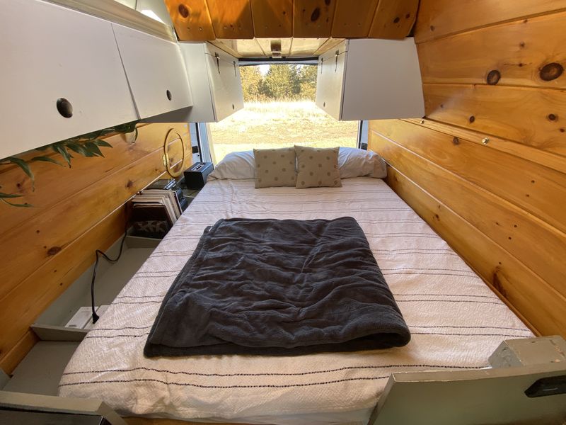 Picture 5/27 of a 2006 Freightliner Sprinter 3500 for sale in Denver, Colorado