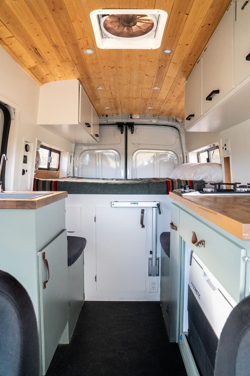 Picture 2/20 of a 2018 Ford Transit 2WD-4 SEASON, BIKE/SKI HQ!! for sale in Baker City, Oregon