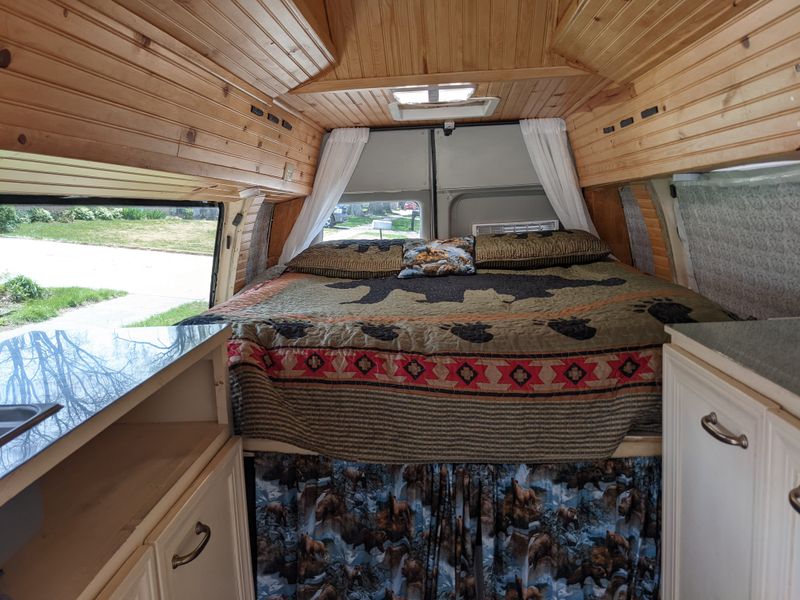 Picture 3/16 of a Ford E350 2011 Camper Van for sale in Lincoln, Nebraska