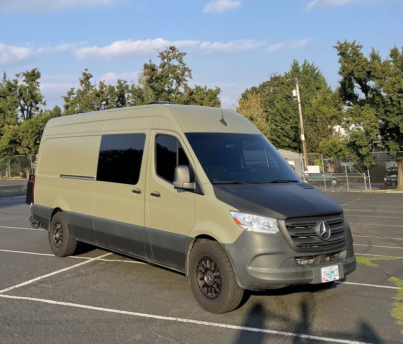 Picture 2/16 of a 2019 Mercedes 170 Sprinter Van for sale in Portland, Oregon