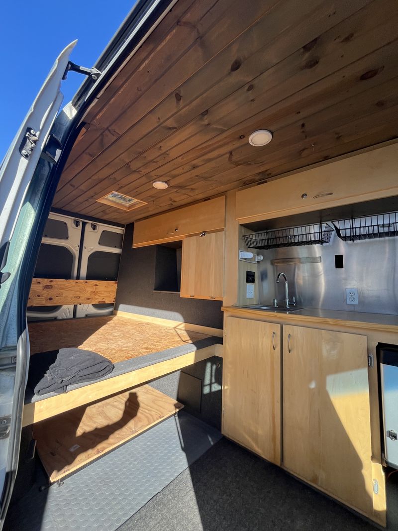 Picture 1/14 of a 2007 Dodge Sprinter Camper Van for sale in Brookfield, Missouri