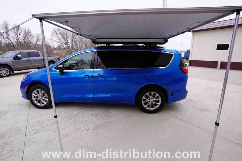 Picture 1/28 of a 2026 Chrysler Pacifica AWD Mini-T Campervan for sale in Lake Crystal, Minnesota