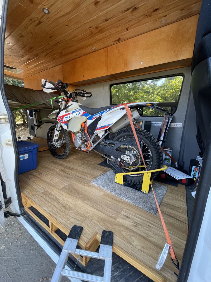 Picture 3/13 of a Sprinter 4x4 170” High roof 3.0L turbo-diesel 5-speed for sale in Sonoma, California