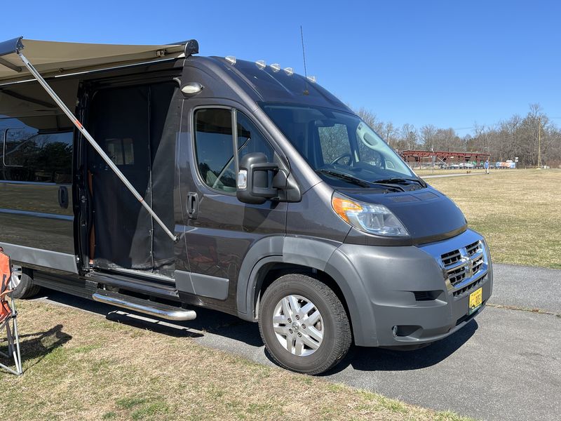 Picture 4/30 of a 2018 Roadtrek Simplicity for sale in Brevard, North Carolina