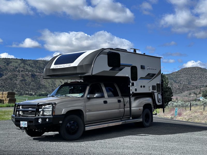 Picture 1/7 of a 2023 Palomino model 1806 hard side for sale in Spray, Oregon