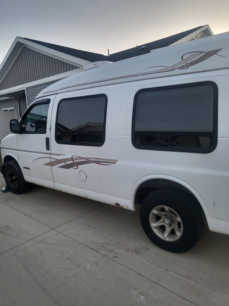 Picture 2/13 of a 1998 chevy express  for sale in Cleveland, Ohio