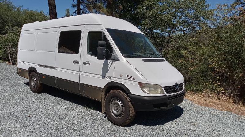 Picture 1/5 of a 2005 dodge sprinter for sale in El Dorado Hills, California