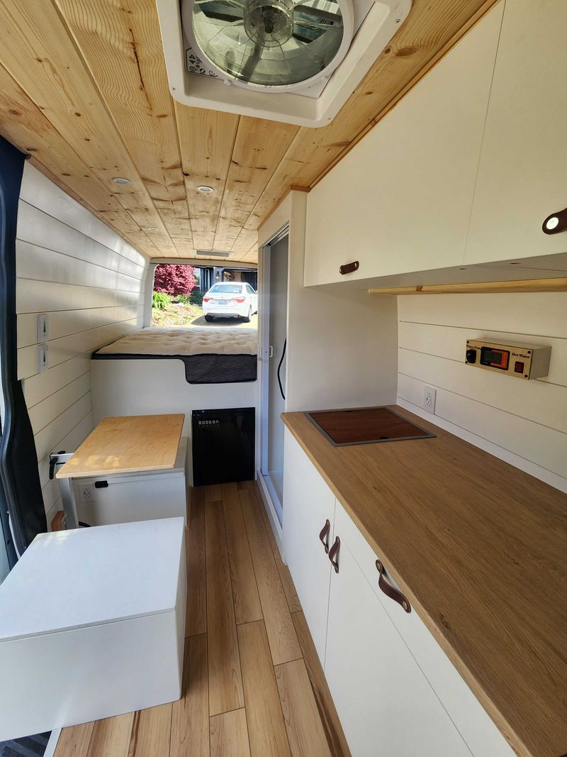 Picture 3/20 of a 2015 Mercedes Sprinter 170 for sale in Vancouver, Washington