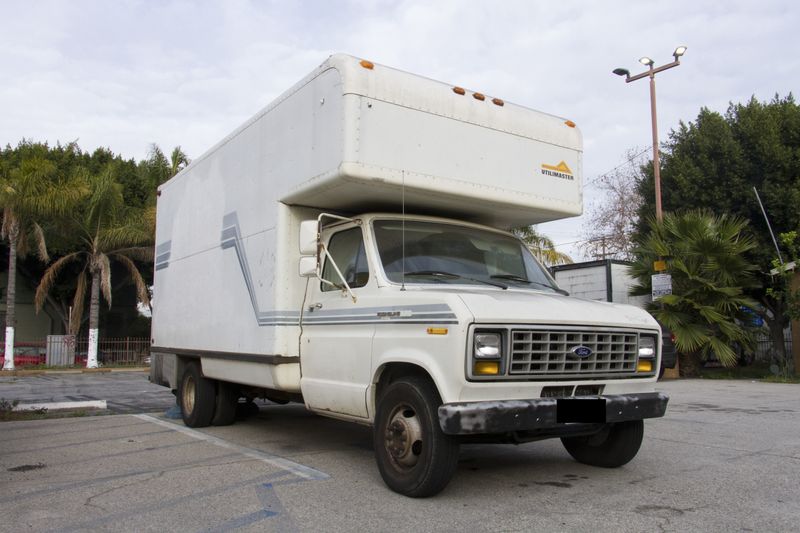 Picture 1/15 of a 1988 Ford E350 Box Truck THOW for sale in Los Angeles, California
