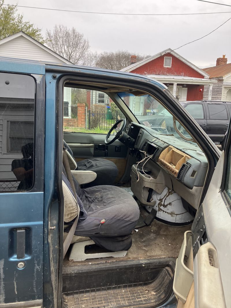 Picture 5/10 of a 1994 Chevy Astro Van AWD 4.3 for sale in Richmond, Virginia