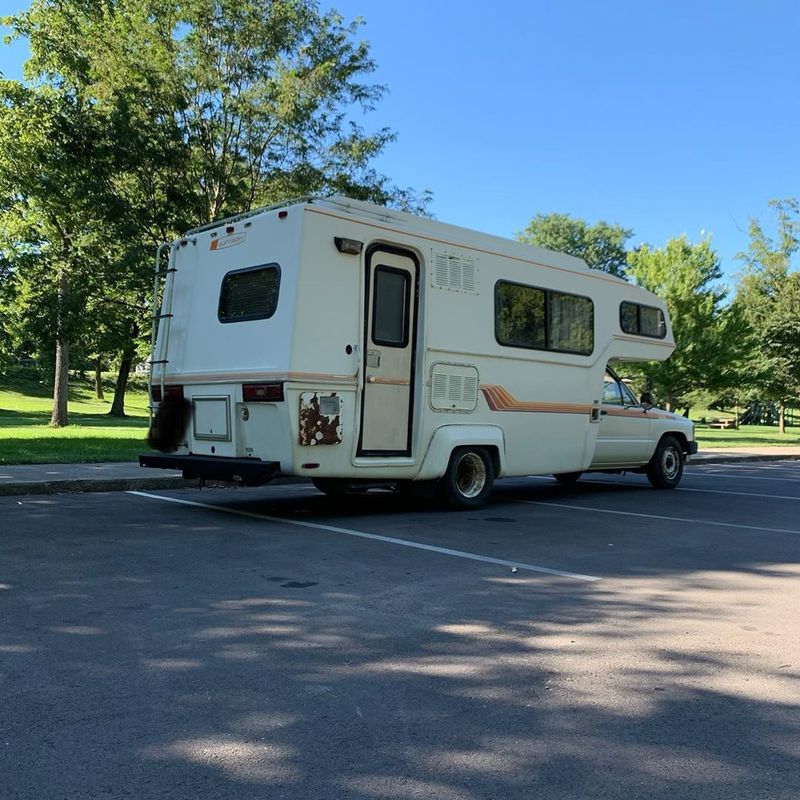 Picture 3/10 of a 1986 Toyota Sunrader (21 foot) for sale in Columbus, Ohio
