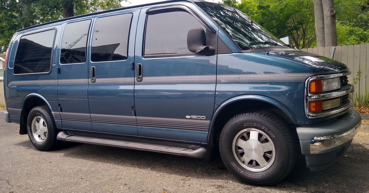 Campervan For Sale: 1998 Chevy Express 1500 Conversion Van (sleeper)