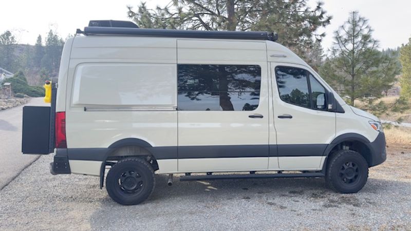 Picture 2/27 of a 2022 Winnebago Revel for sale in Spokane, Washington