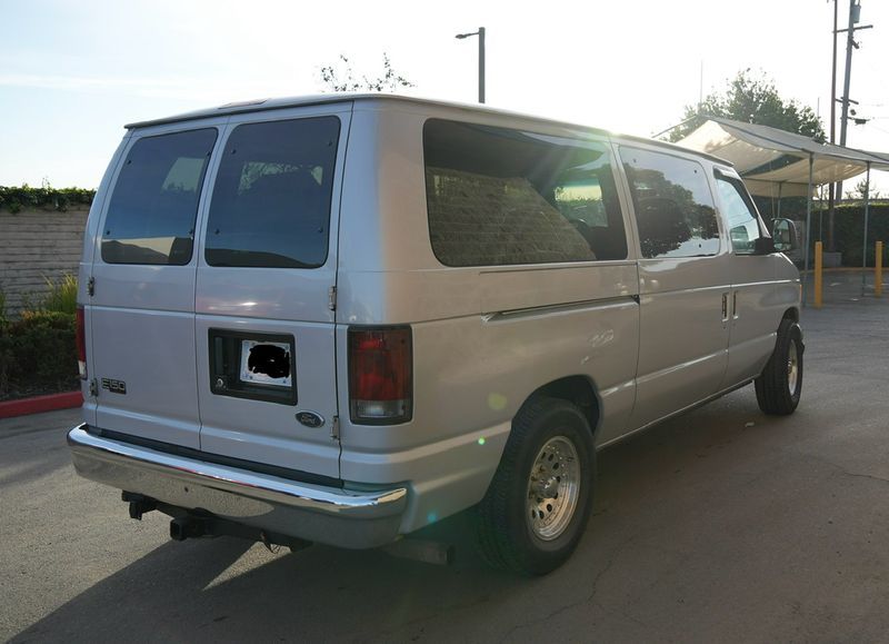 Picture 5/10 of a 2005 Ford Chateau Camper Van for sale in Port Hueneme, California