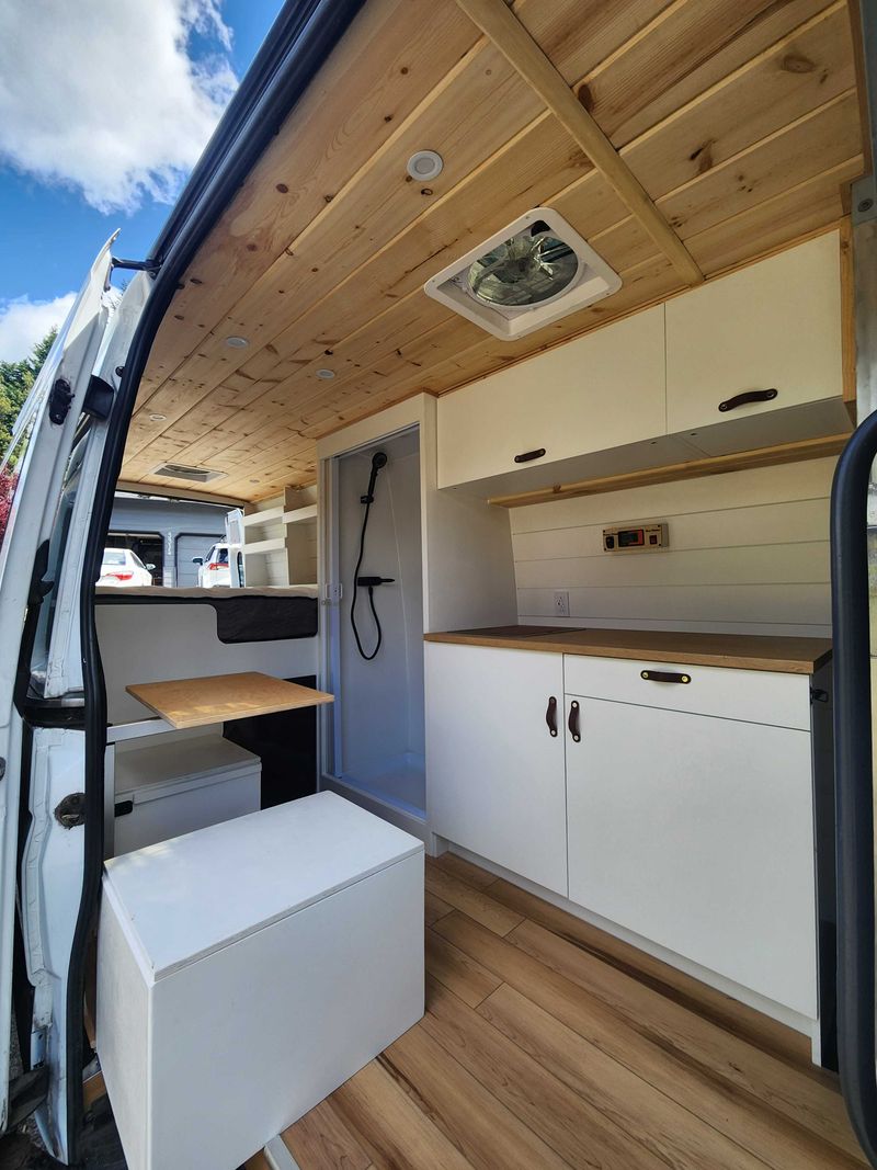 Picture 1/20 of a 2015 Mercedes Sprinter 170 for sale in Vancouver, Washington