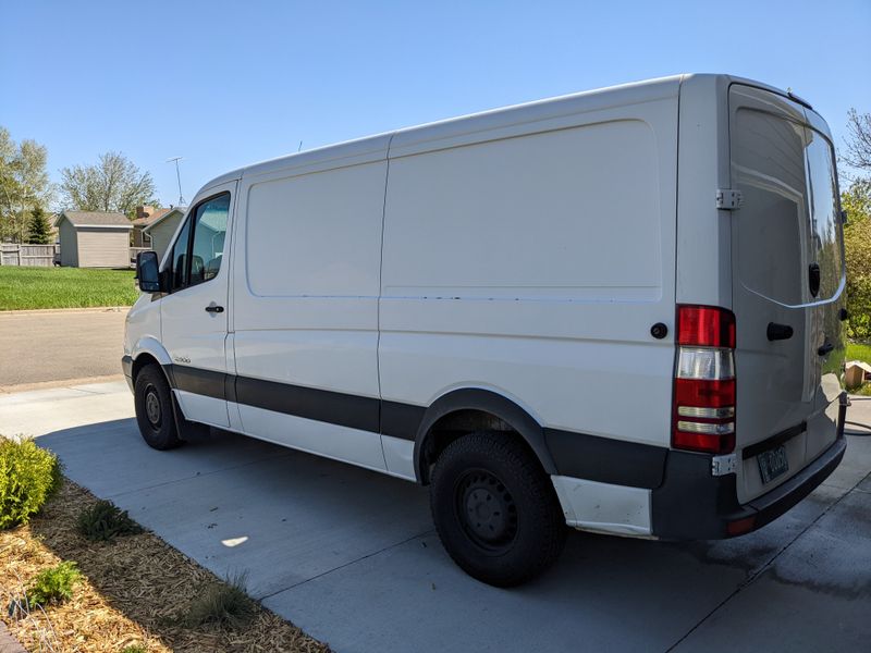 Picture 4/29 of a 2007 Dodge Sprinter Camper Van for sale in Dickinson, North Dakota