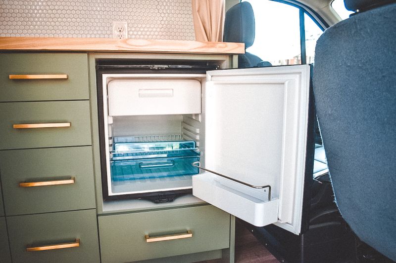Picture 3/16 of a 2019 Ford Transit for sale in Salt Lake City, Utah