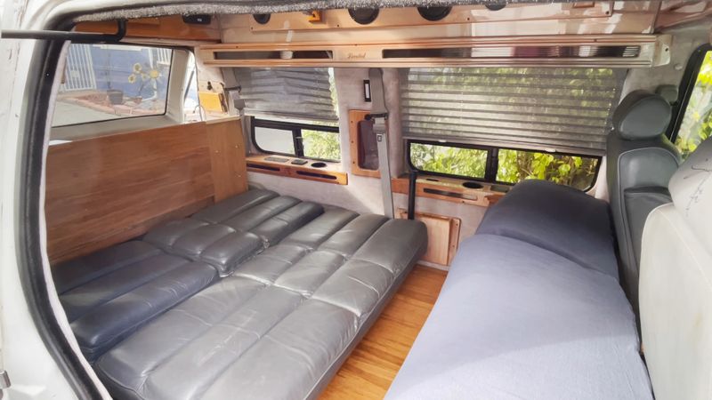 Picture 3/20 of a SMALL FOOTPRINT CAMPER VAN for sale in Los Angeles, California