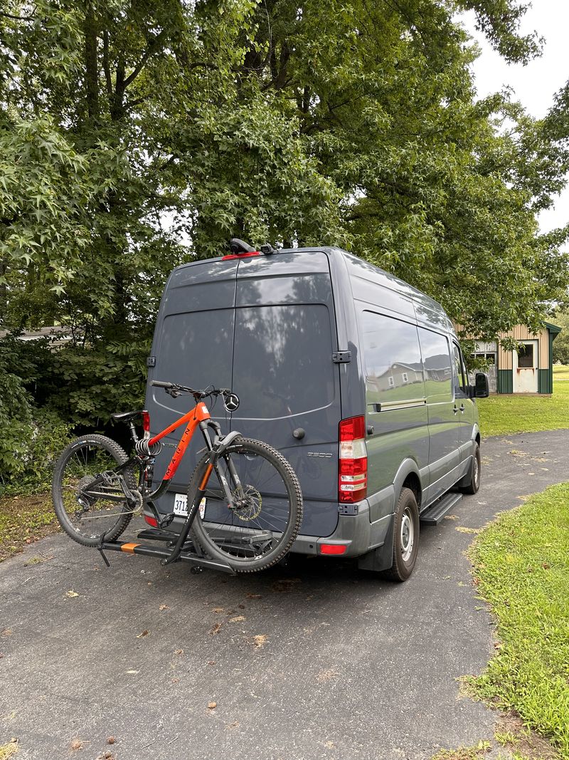 Picture 3/11 of a 2500 144 mercedes sprinter for sale in Saint Louis, Missouri