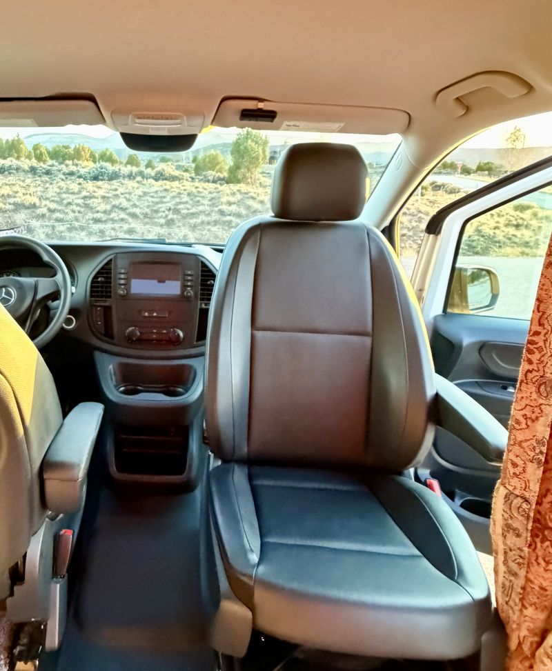 Picture 3/10 of a 2021 Mercedes Metris for sale in Eagle, Colorado