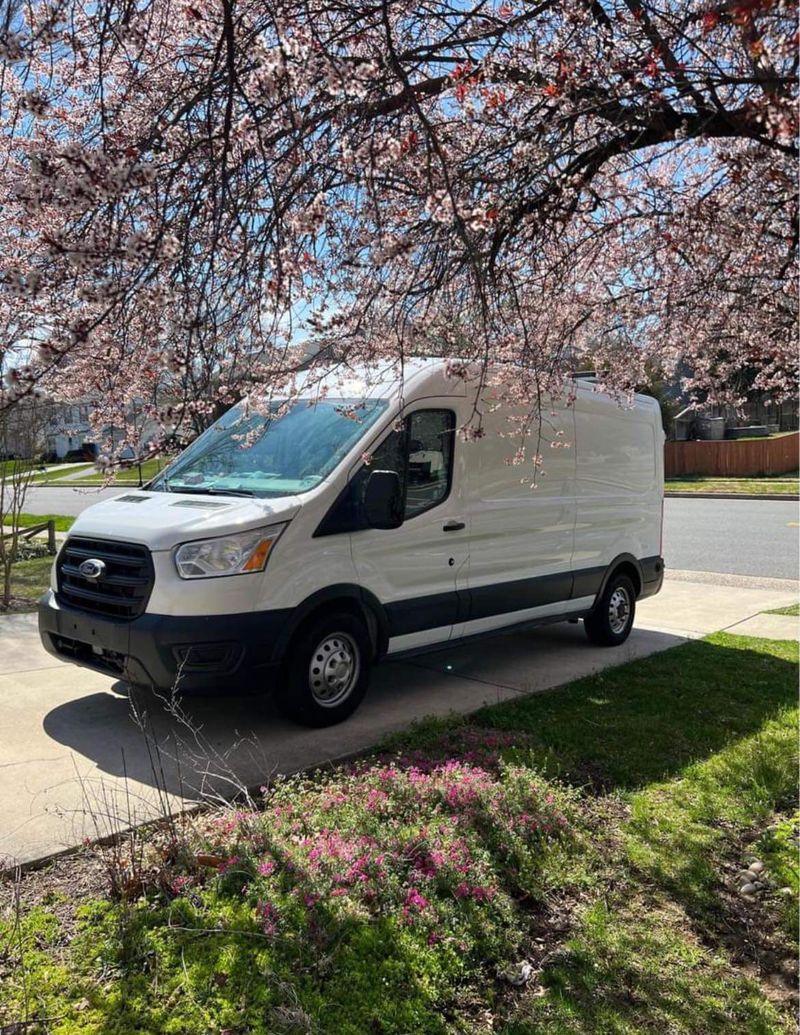 Picture 5/8 of a 2020 Ford Transit 250 AWD 148”wb, mid roof for sale in Herndon, Virginia