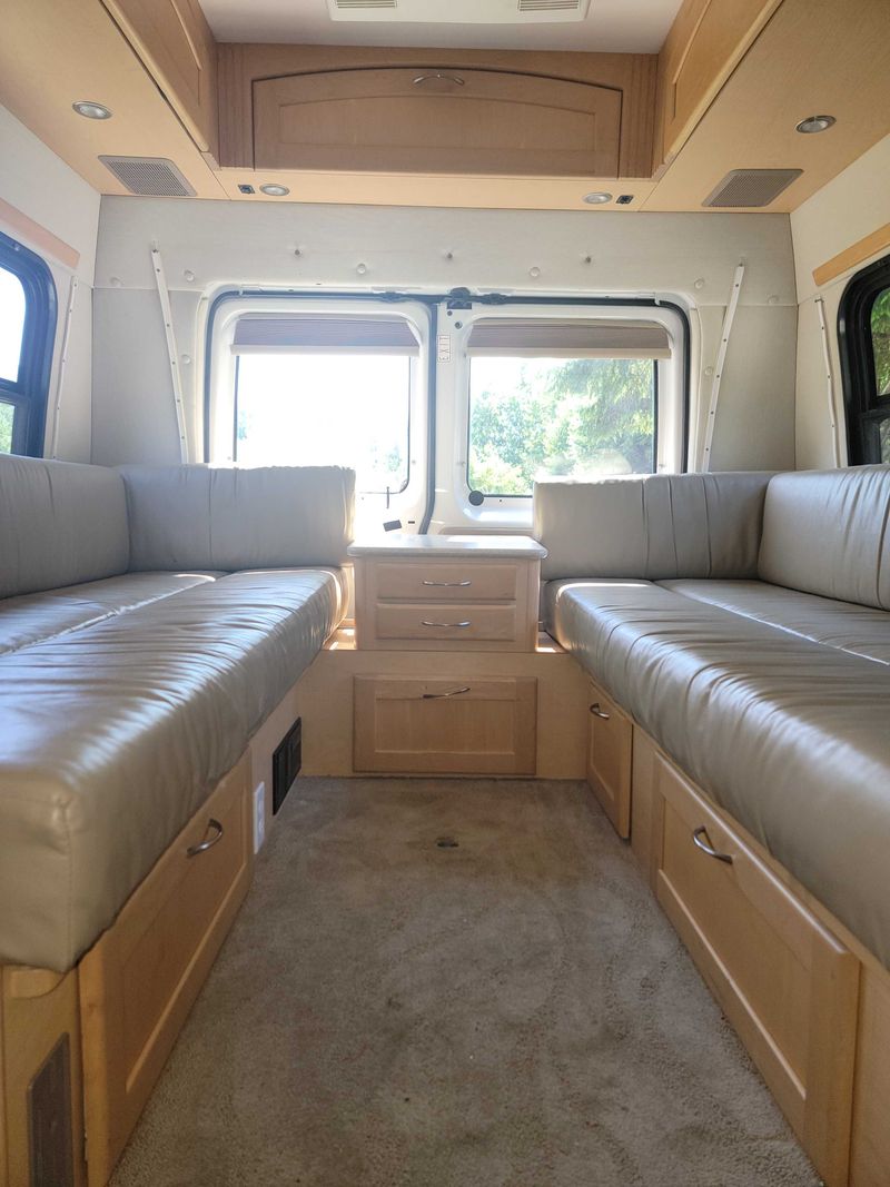 Picture 5/17 of a 2007 Ford Pleasure Way van for sale in Glendale, Arizona