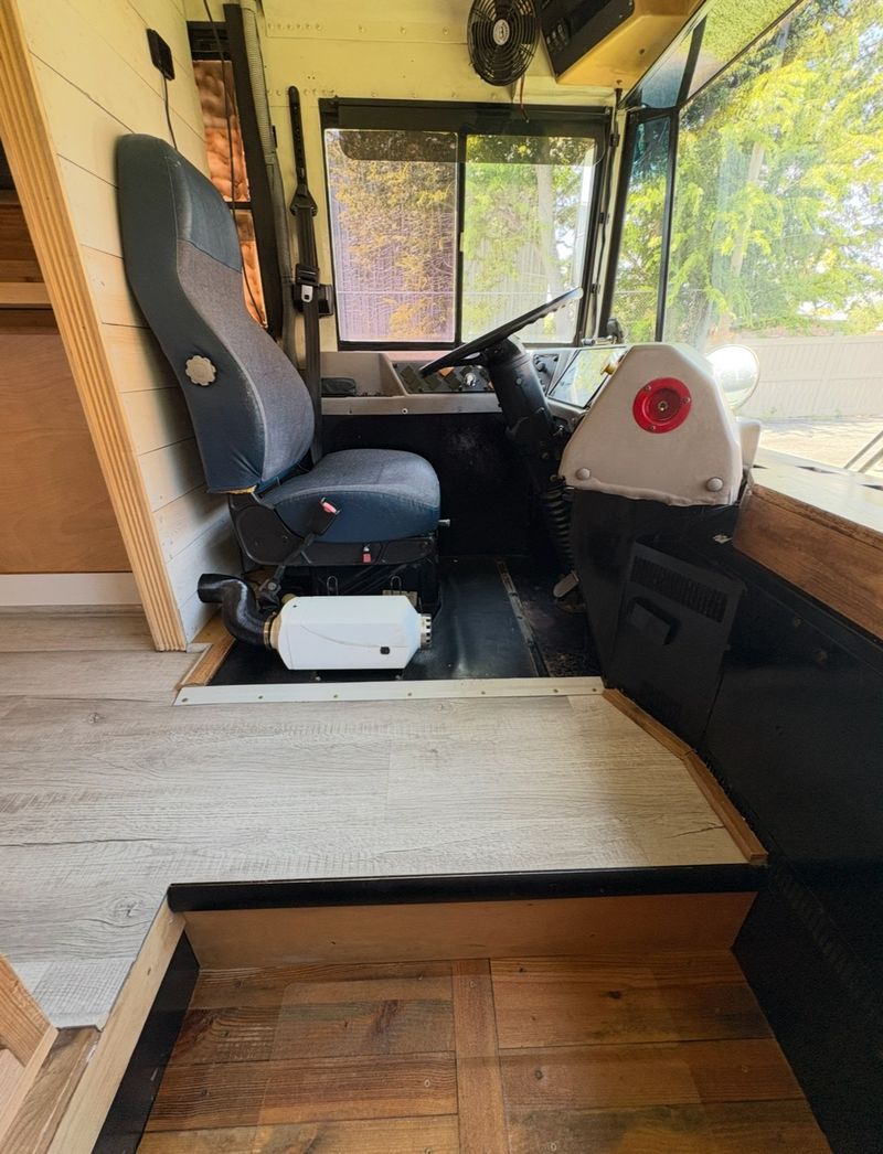 Picture 3/15 of a 2005 IC Bus/International RE300 | DT466e | Allison MD3060 for sale in Florence, South Carolina