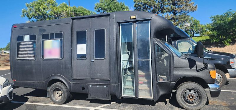 Picture 2/6 of a 05 E450 STARCRAFT for sale in Thornton, Colorado