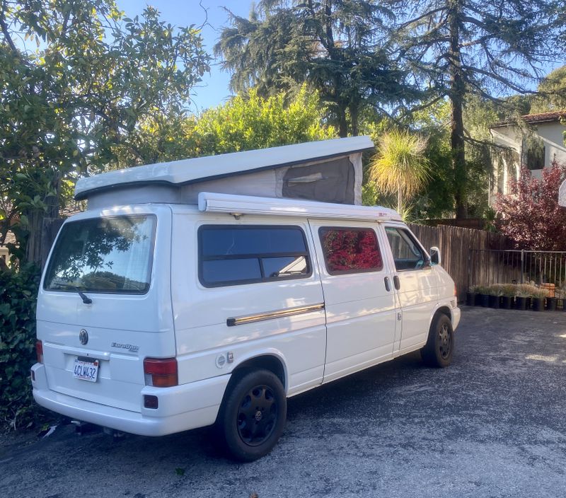 Picture 1/9 of a 1999 Fully Loaded Volkswagen Camper Van for sale in La Crescenta, California