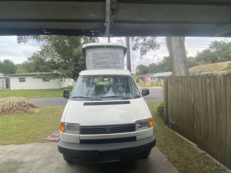 Picture 4/8 of a 1995 vw eurovan winnebago 2.5l 5 cyl, 5spd manual for sale in Tampa, Florida