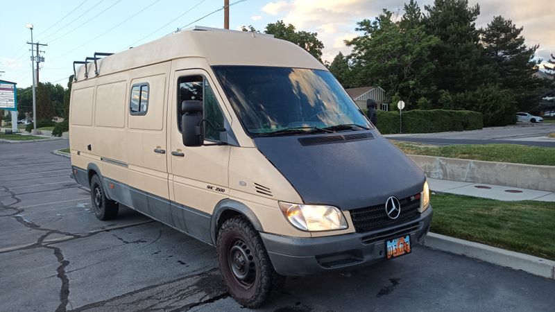 Picture 4/19 of a 2005 Freightliner Sprinter, T1N Diesel, Converted Van, 158" for sale in Salt Lake City, Utah