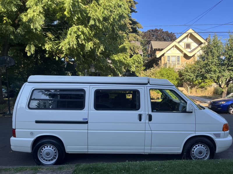 Picture 4/8 of a 2001 eurovan full camper for sale in Portland, Oregon