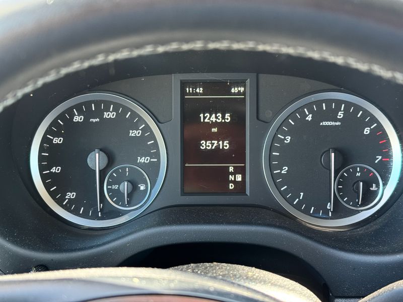 Picture 5/15 of a 2021 Mercedes Metris Driverge Weekender Pop-up Campervan for sale in Tucson, Arizona