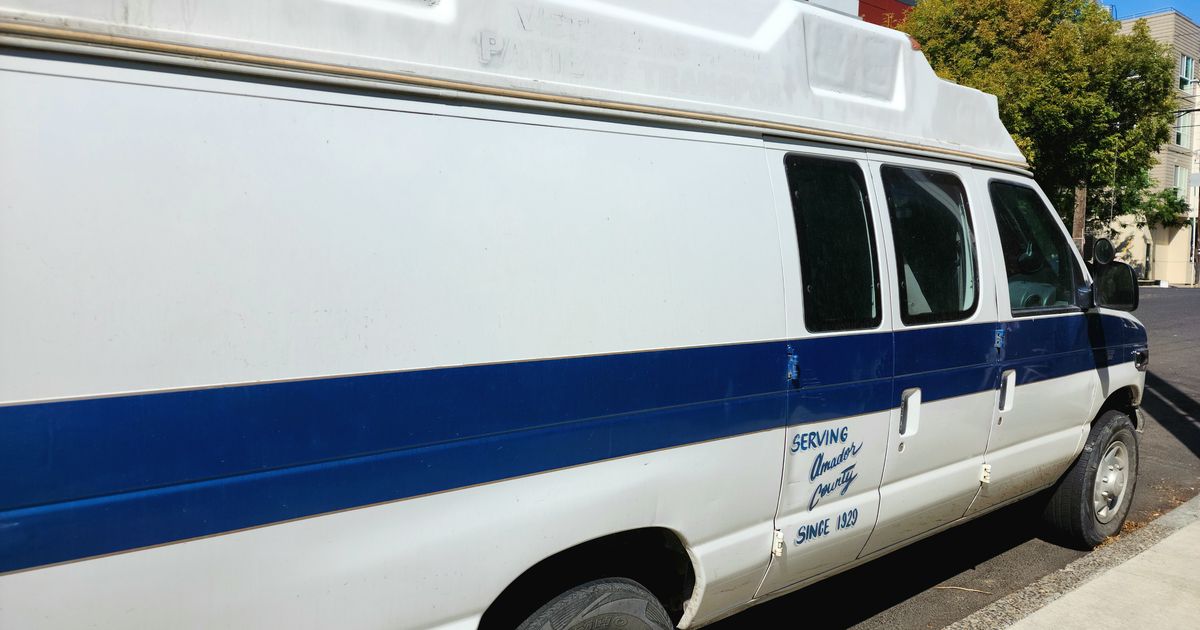 Camper van for sale 1998 ford e350 7 3 powerstroke diesel