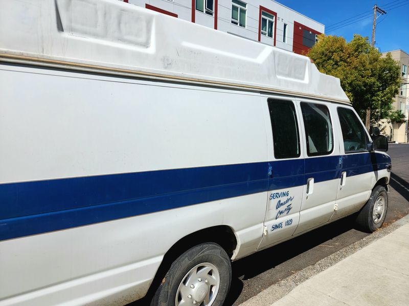 Picture 1/10 of a 1998 Ford E350 7.3 Powerstroke Diesel for sale in Portland, Oregon