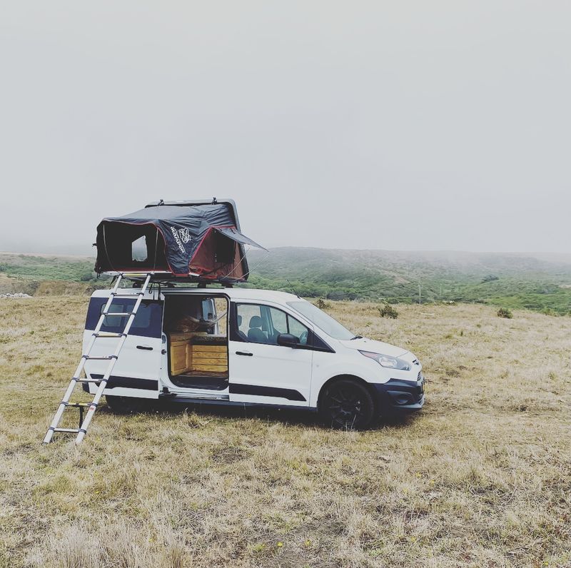 Picture 1/11 of a Ford Transit Connect LWB XL for sale in Topanga, California