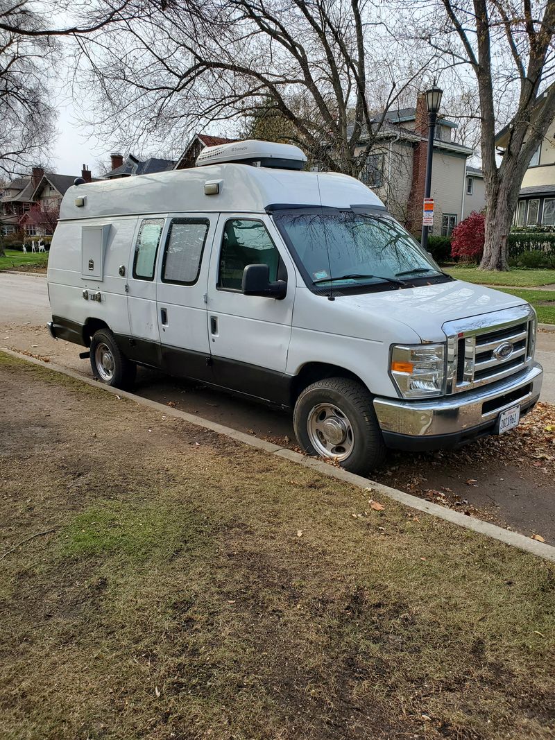 Picture 2/15 of a 2008 Ford E350 Super Duty for sale in Evanston, Illinois