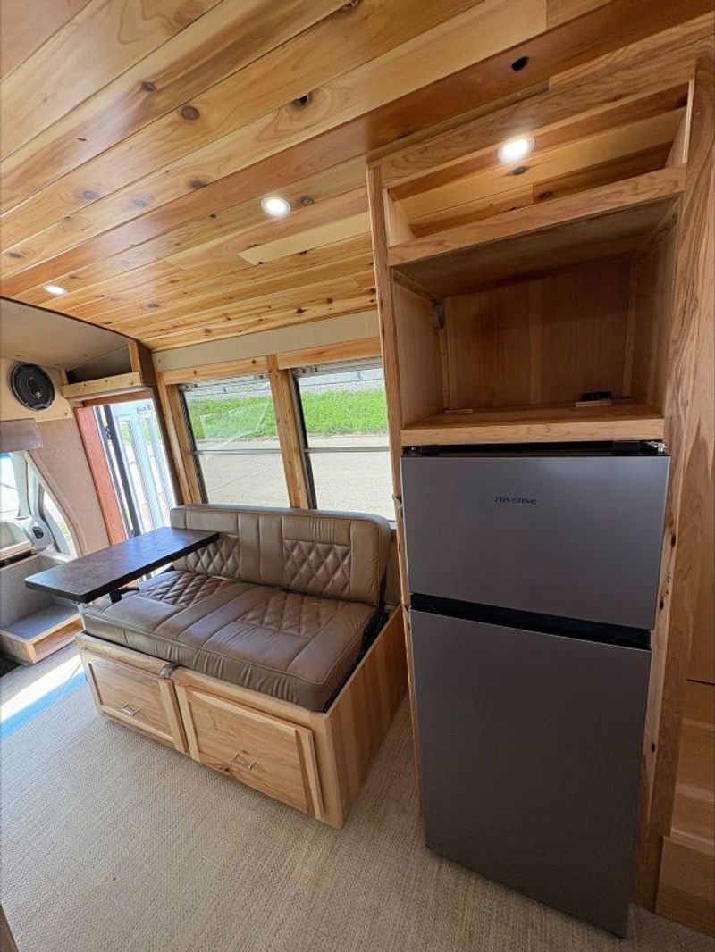 Picture 5/13 of a 2000 Ford E450 Skoolie for sale in Eden Prairie, Minnesota