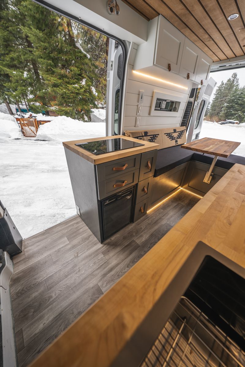 Picture 5/18 of a 2018 Ram Promaster 136 with Brand New Turnkey Build for sale in Leavenworth, Washington
