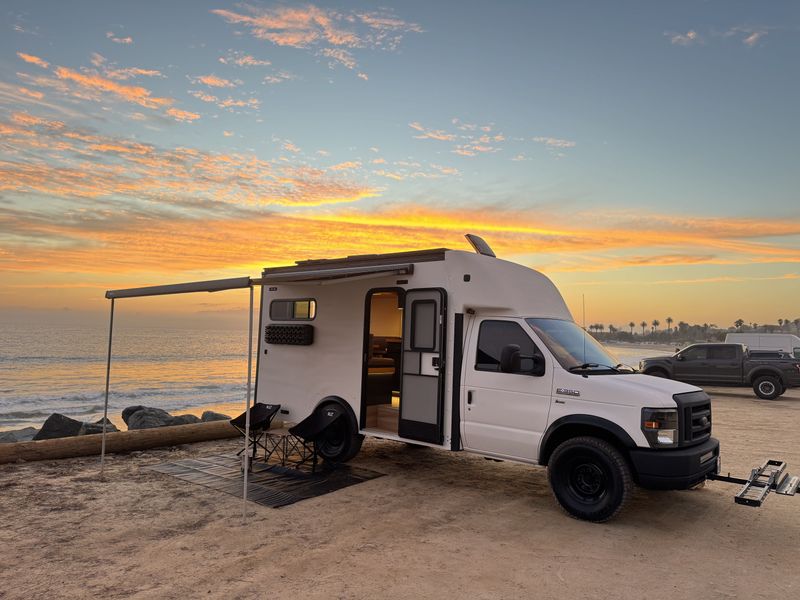 Picture 1/29 of a 2018 Ford E350 Campervan for sale in Costa Mesa, California