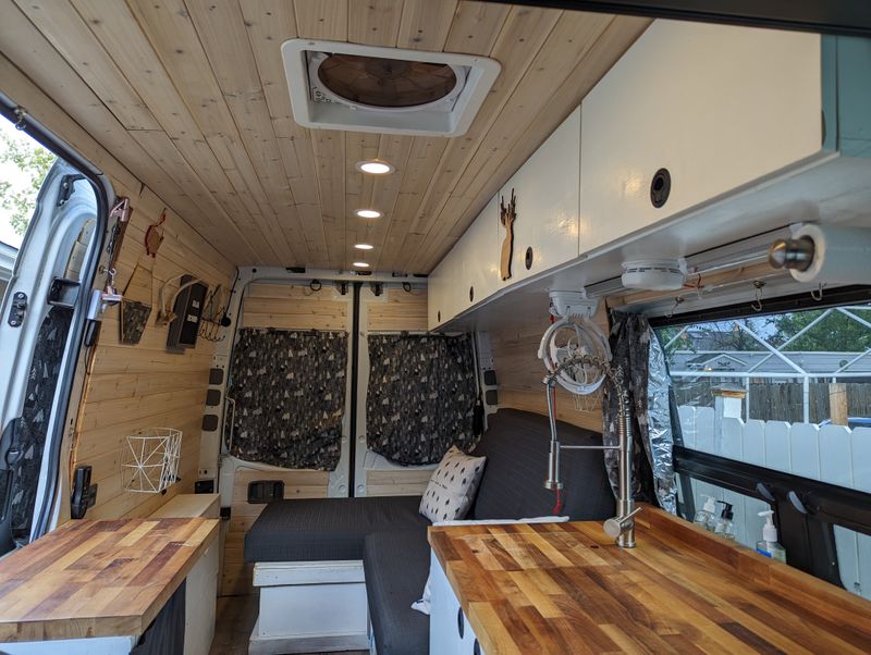 Picture 5/14 of a 2007 Converted Sprinter van for sale in Reno, Nevada