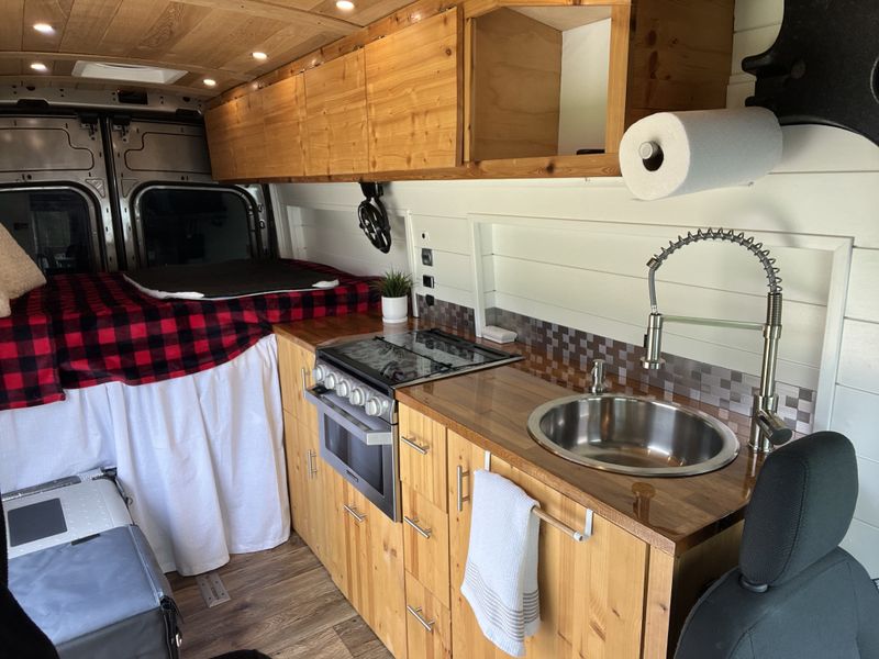 Picture 1/16 of a 2019 Ford Transit 350 for sale in Union, Missouri