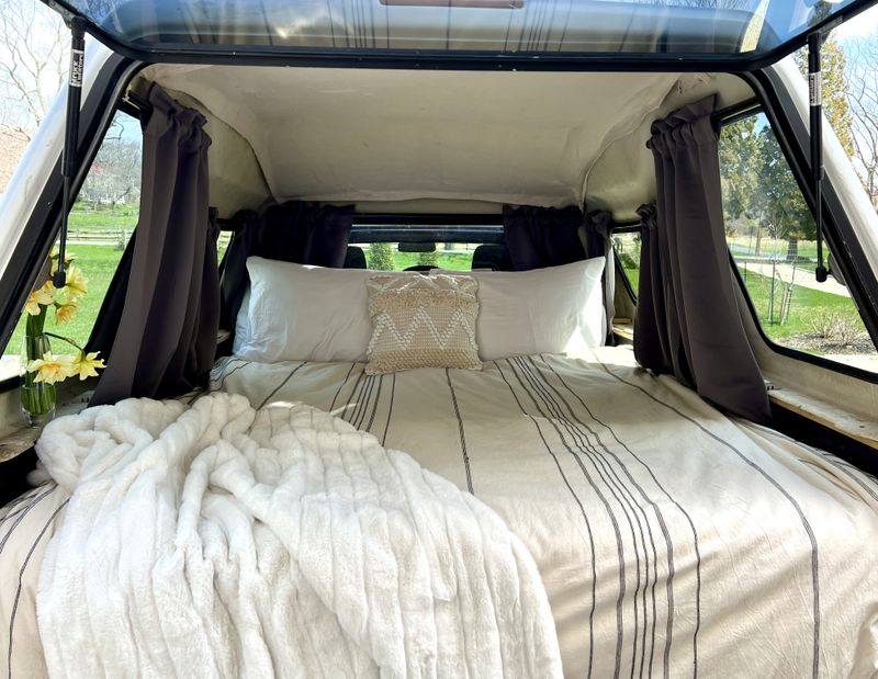 Picture 3/27 of a 2012 F150 Truck Cap Camper for sale in Healdsburg, California