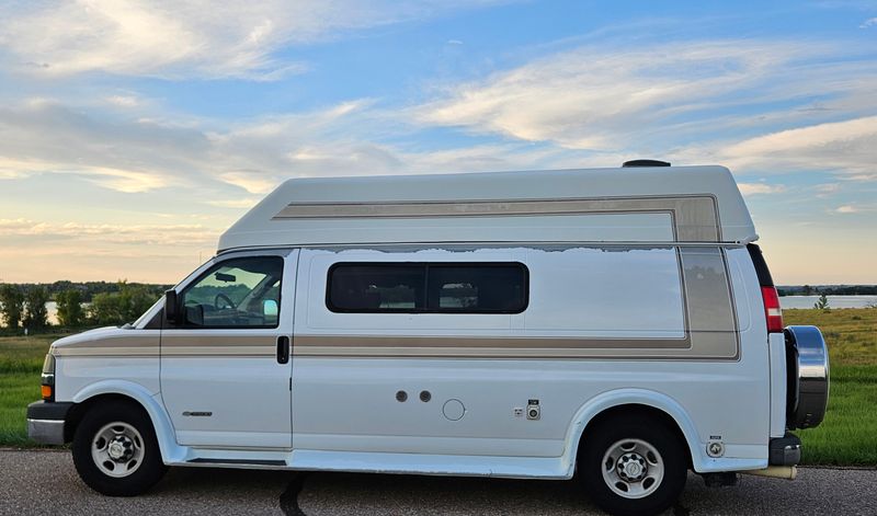 Picture 1/15 of a 2005 Chevrolet Sportsmobile for sale in Loveland, Colorado