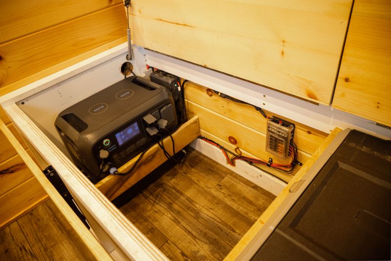 Picture 5/9 of a 2019 Mercedes Benz Sprinter for sale in Saint Ignatius, Montana