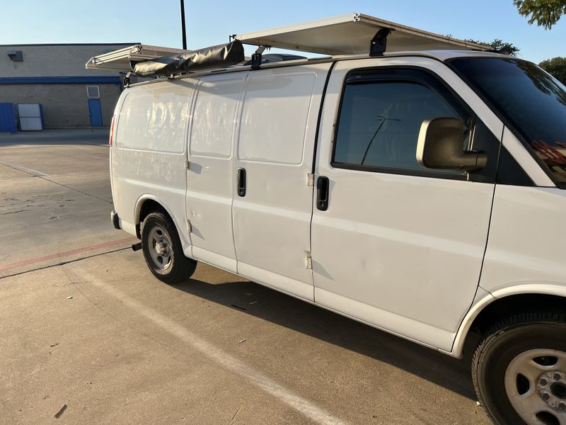 Picture 4/16 of a 2003 Chevy Express w/12v AC and so much extra for sale in Jeffersonville, Indiana