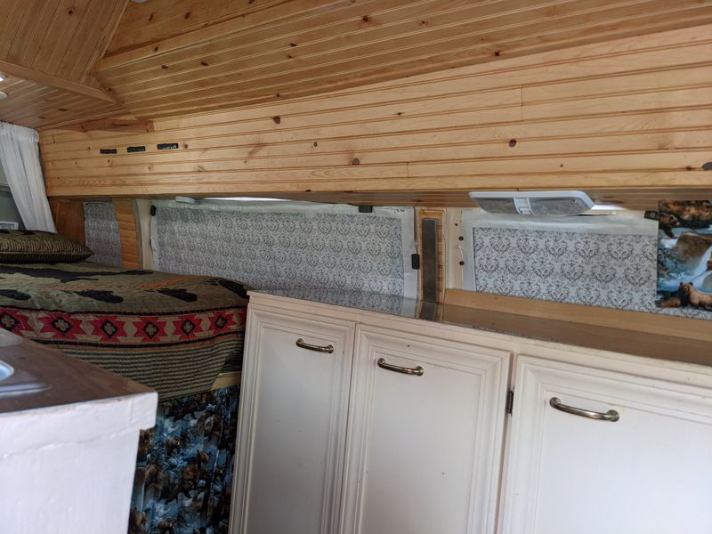 Picture 4/16 of a Ford E350 2011 Camper Van for sale in Lincoln, Nebraska