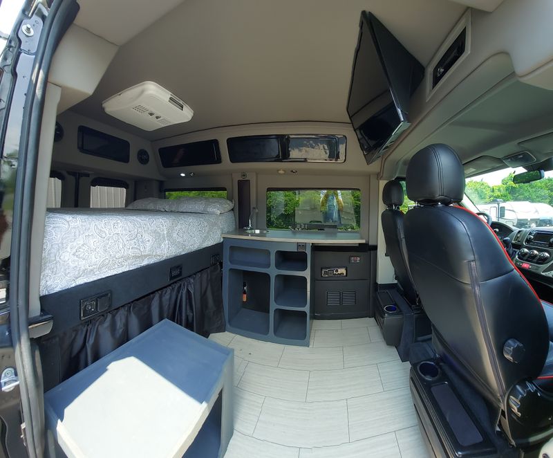 Picture 5/23 of a 2014 Dodge Ram Promaster Campervan for sale in Cleveland, Tennessee